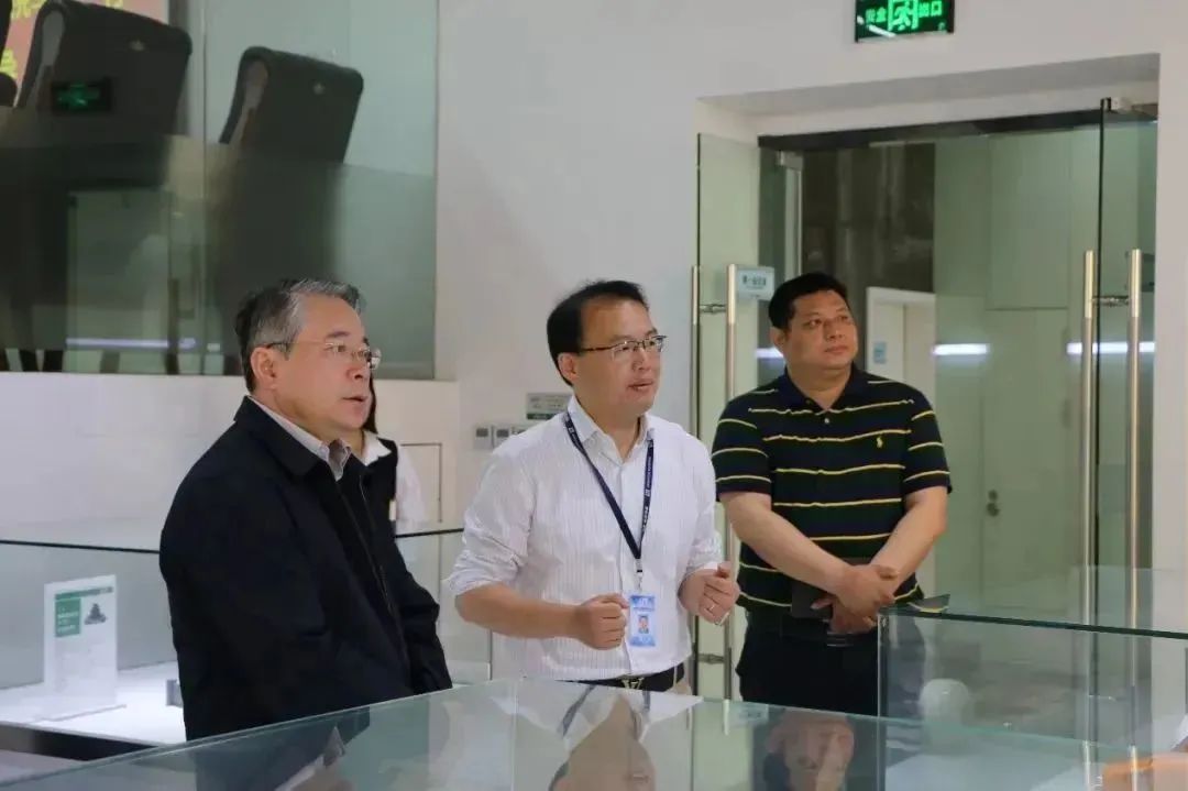 上海市閔行區(qū)政協(xié)主席祝學軍一行蒞臨普適導航調(diào)研(圖2)